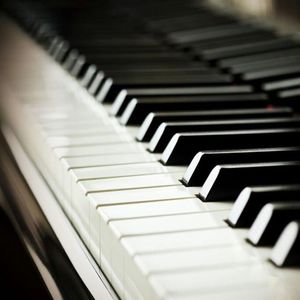 爽⋯躁多水⋯快⋯深点校园
